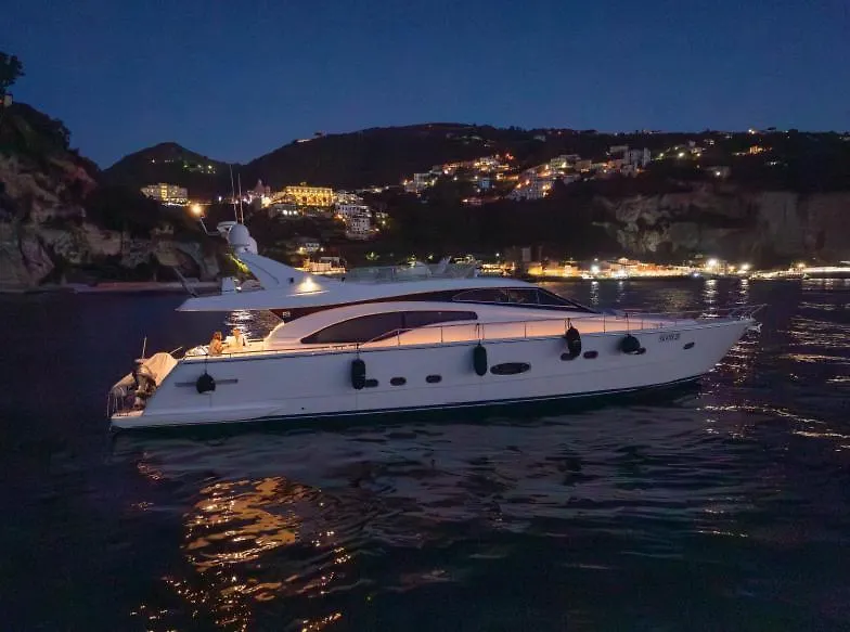 Jumpy Luxury Yacht Hotel Naples 0*,  Italy